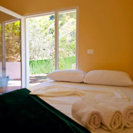 Lemon House Borsh Guest house *